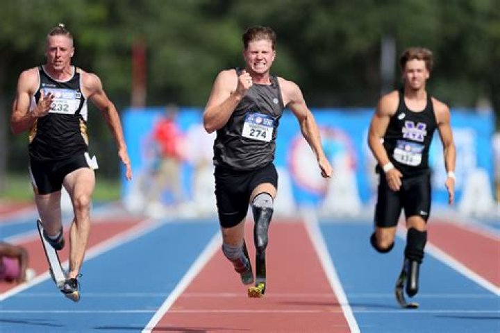 Did Oscar Pistorius compete with able bodied athletes?