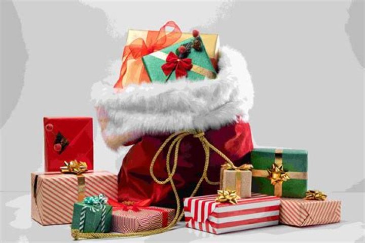 Does Santa Claus wrap presents?