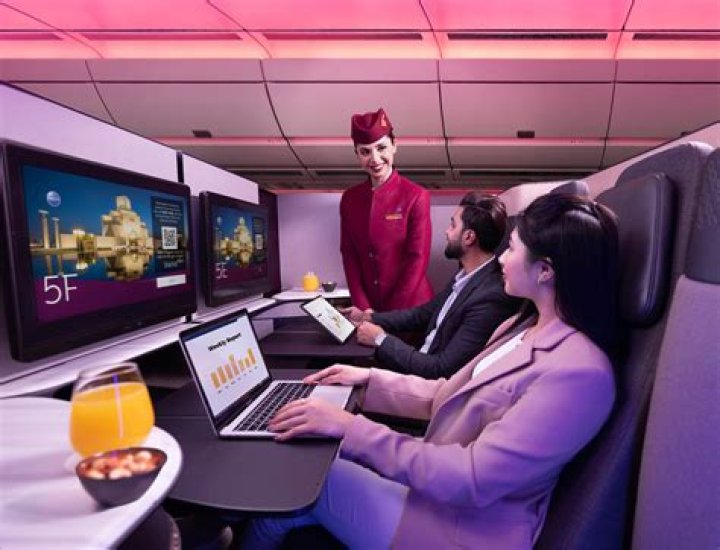 How can I prepare for Qatar Airways cabin crew interview?