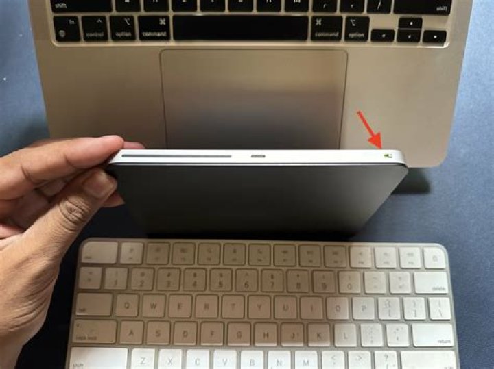 How do I use Mac trackpad on Windows?