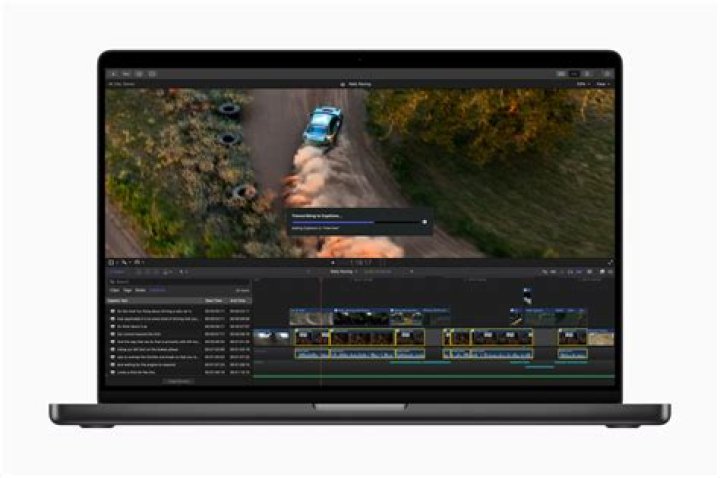How do I use PNG in final cut?
