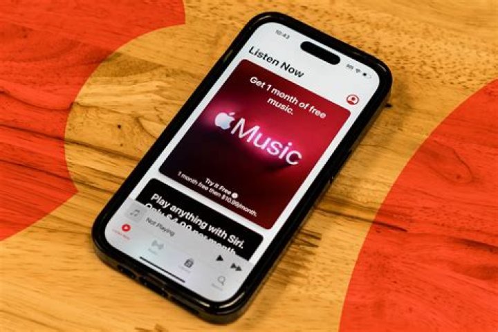 How do you get artist pictures on Apple music?