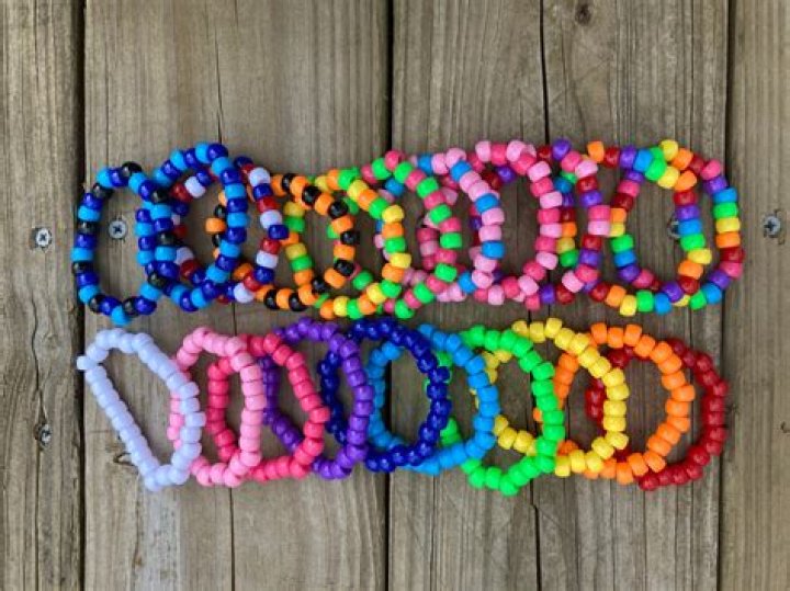 How do you make pony bead bracelets?