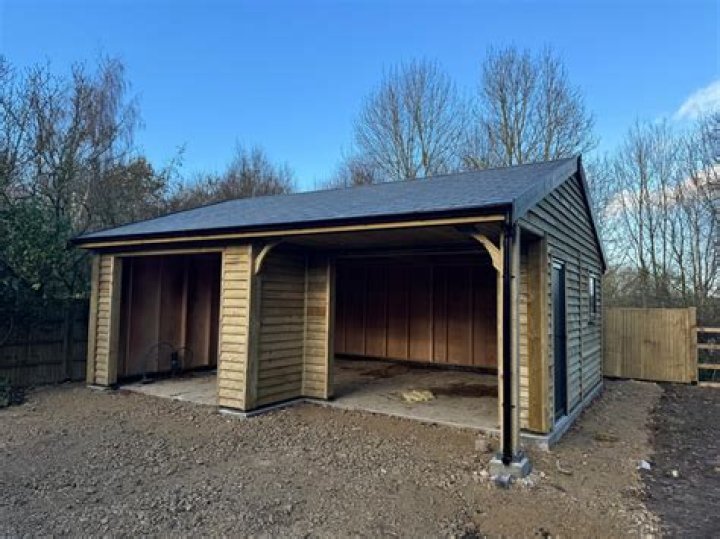 How long do wooden garages last?