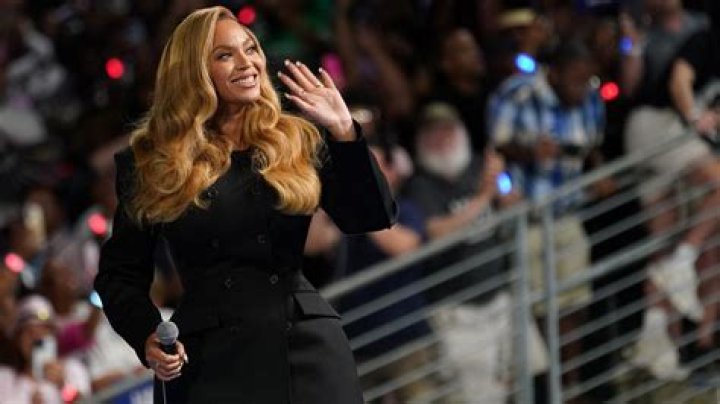 Is Beyonce from Houston Texas?