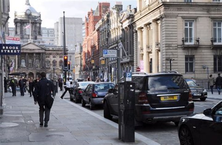 Is Liverpool street parking free?