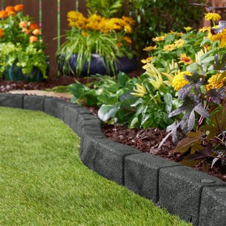 Is plastic landscape edging good?