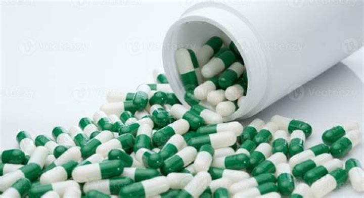 What antibiotic is green and white capsule?