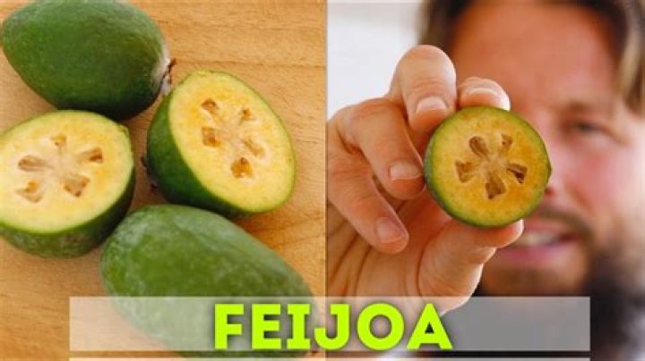 What does feijoada taste like?