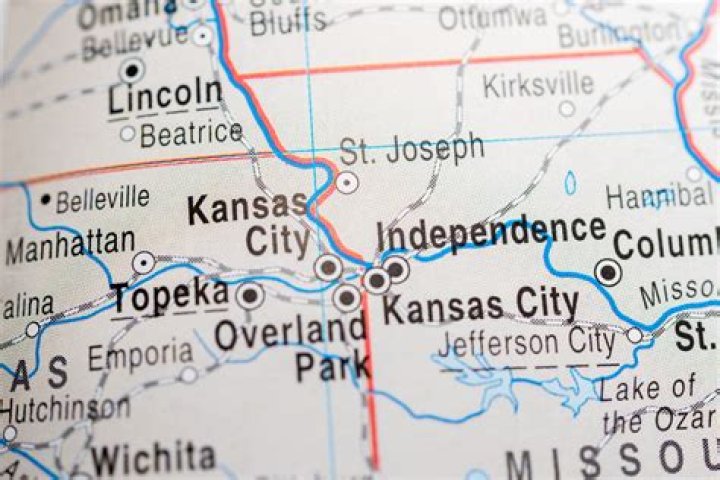 What states have a Kansas City?