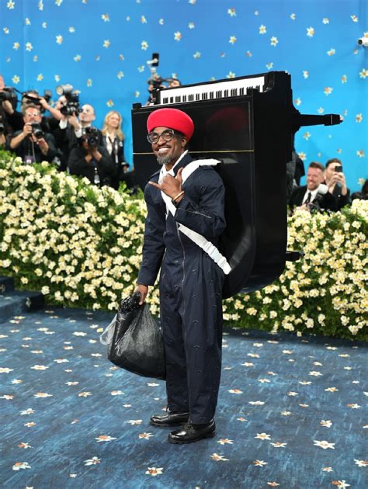 When did Andre 3000 start rapping?