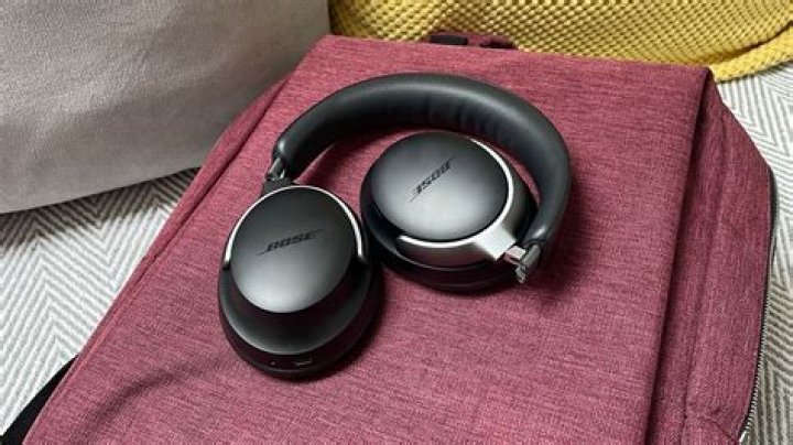 Which is better Bose or Sennheiser?